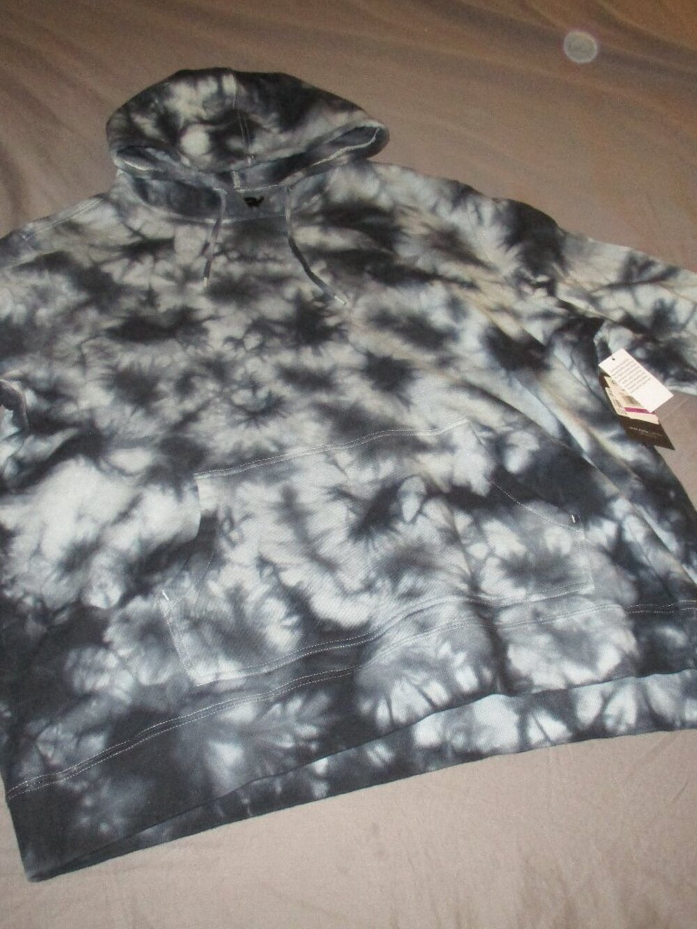Hoodie Sweatshirt, Camo from Junk Food Clothing, Los Angeles XXL
